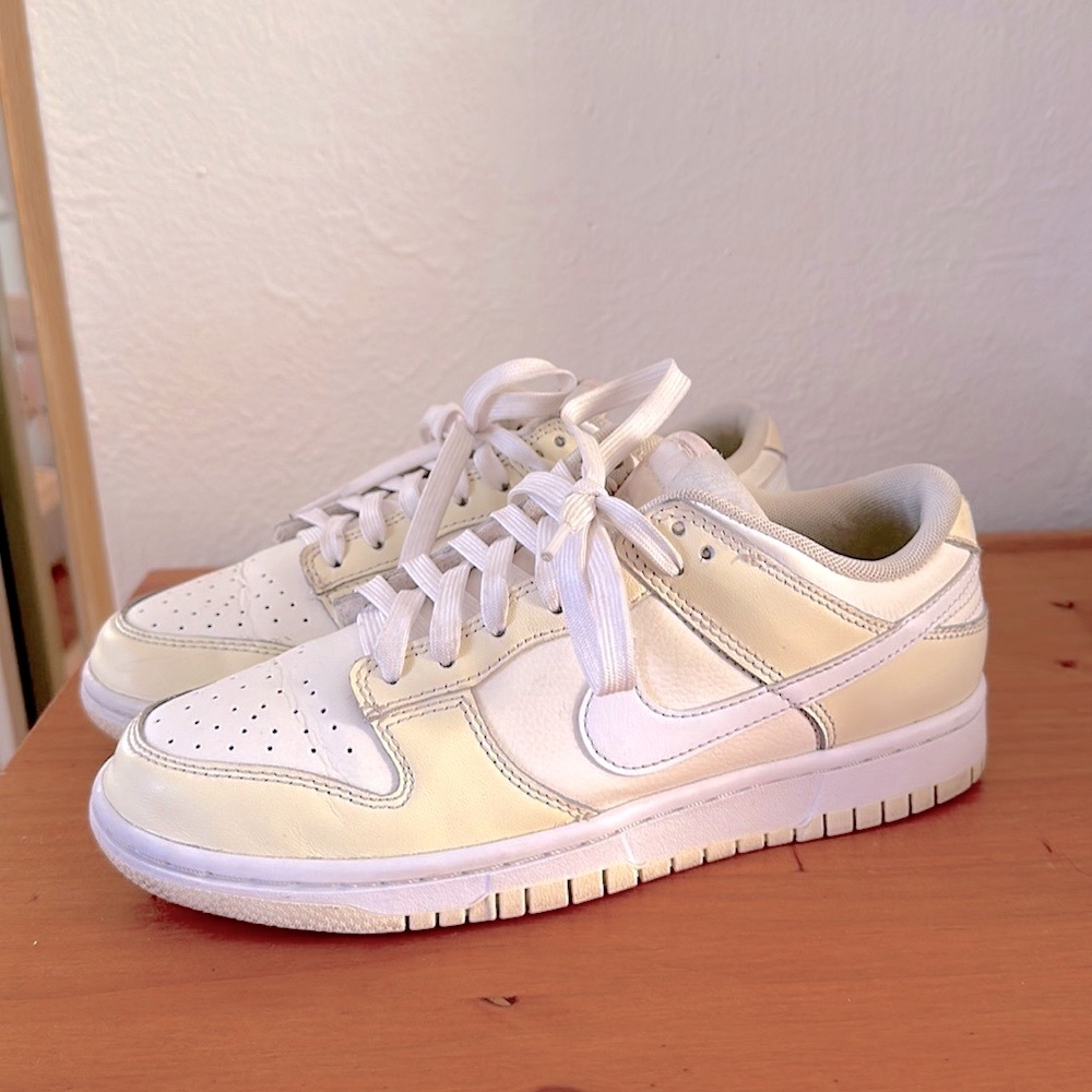 Nike dunk low coconuts women’s size 8